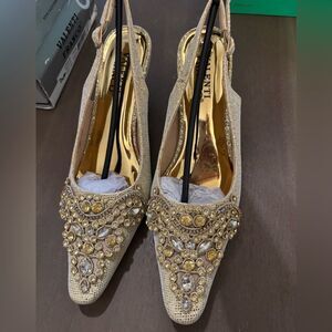 Valenti  Franco Beige/ Gold Embellished / Bling  Shoes Sz 8.5